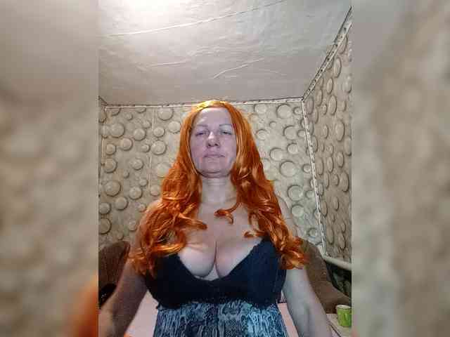 FameLara webcam