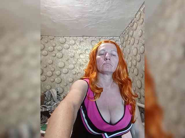 FameLara webcam