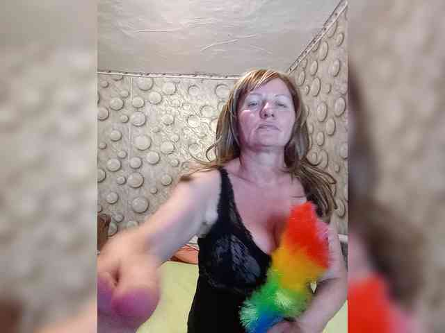 FameLara webcam