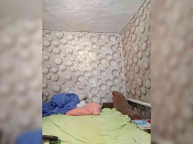 FameLara webcam