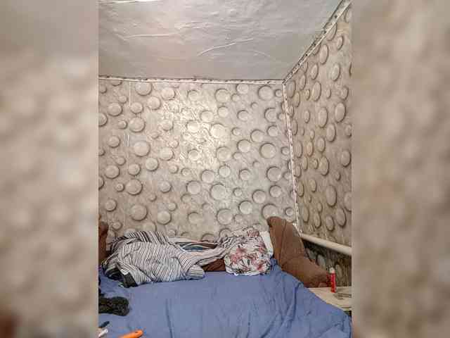 FameLara webcam