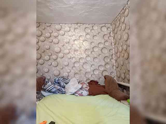 FameLara webcam