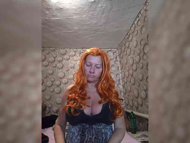 FameLara webcam