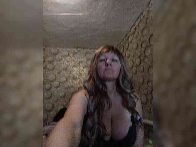 FameLara webcam