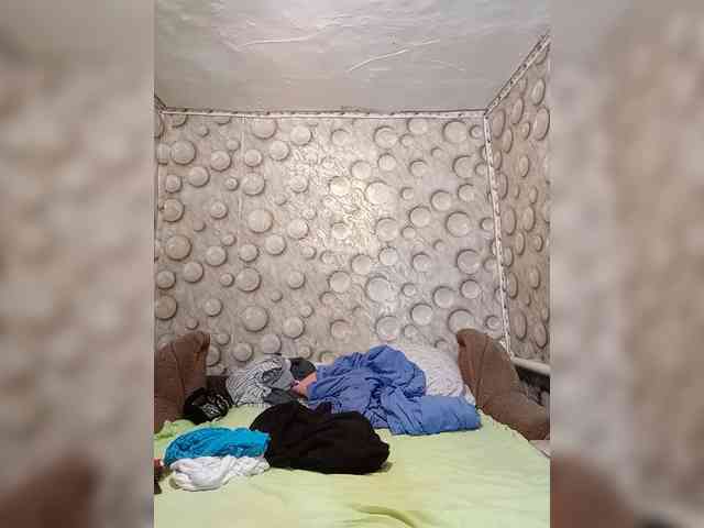 FameLara webcam