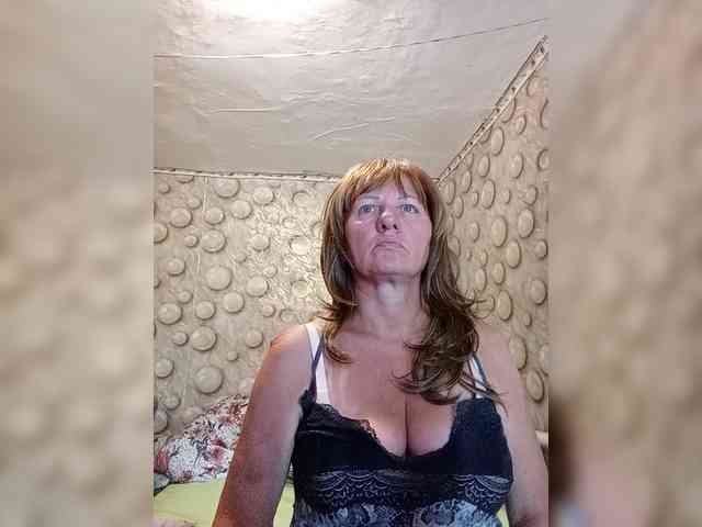 FameLara webcam