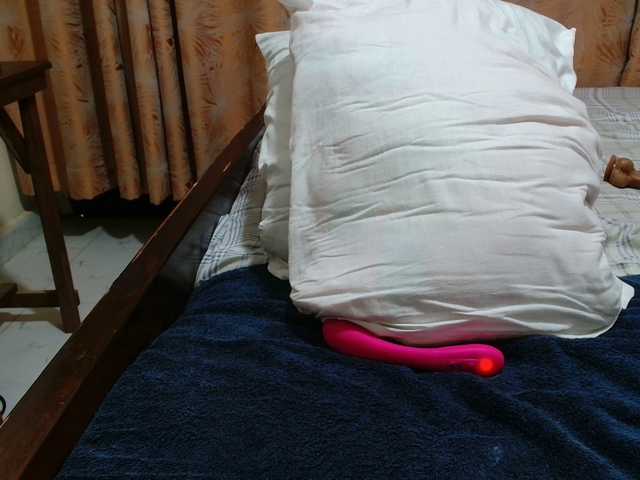Swty-candy live webcam show