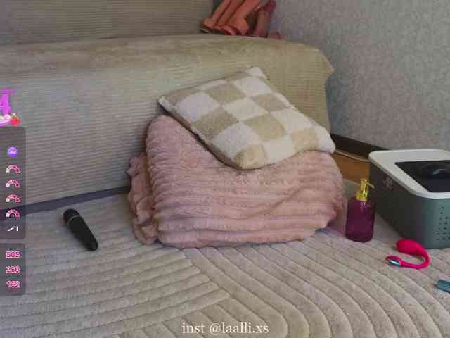 Lali_xs's cam show statistics and live stream
