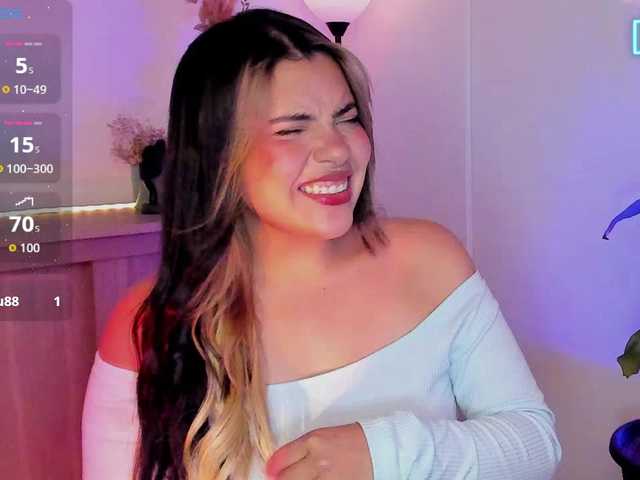 Val-kyrie live cam on BongaCams