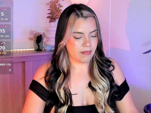Val-kyrie live cam on BongaCams
