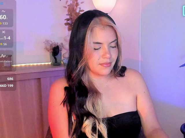 Val-kyrie live cam on BongaCams