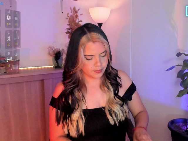 Val-kyrie live cam on BongaCams