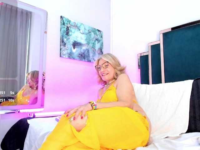 samantha-mature-