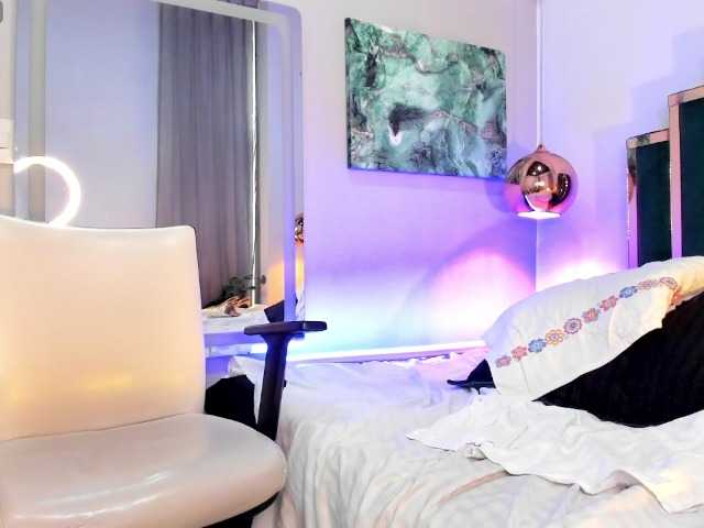 samantha-mature-, live now on BongaCams
