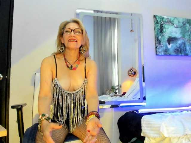 samantha-mature-