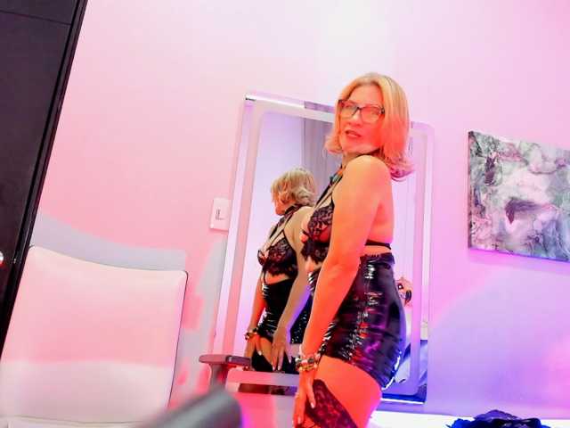 samantha-mature-