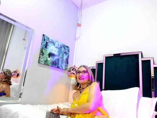 samantha-mature- samantha-mature-