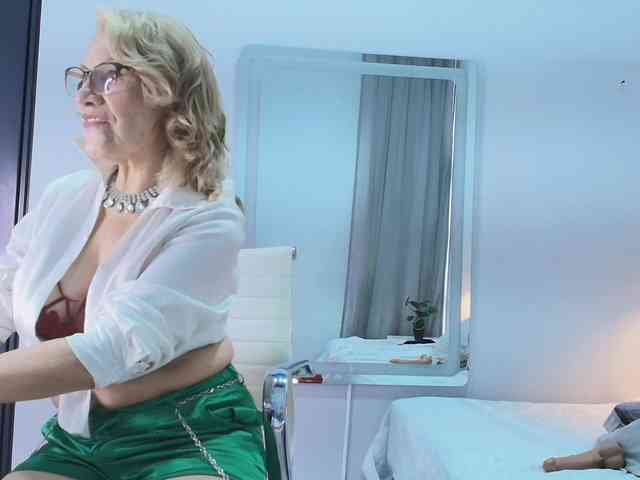 samantha-mature- samantha-mature-