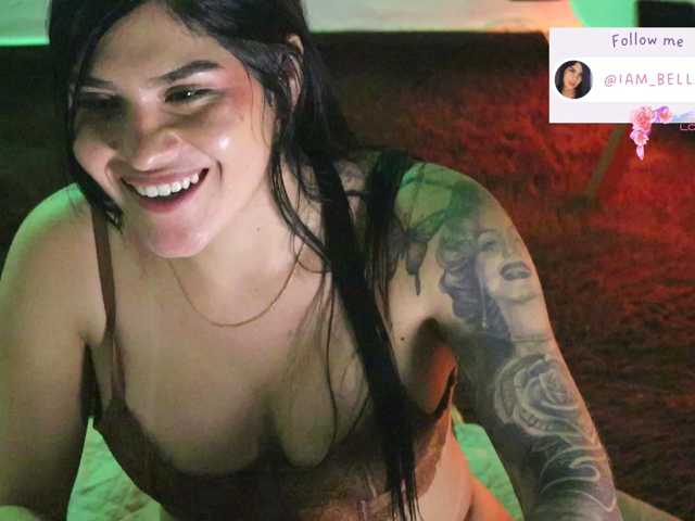 Yourtoybella live cam on BongaCams