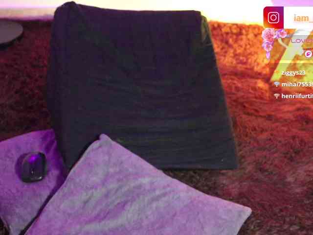 yourtoybella webcam