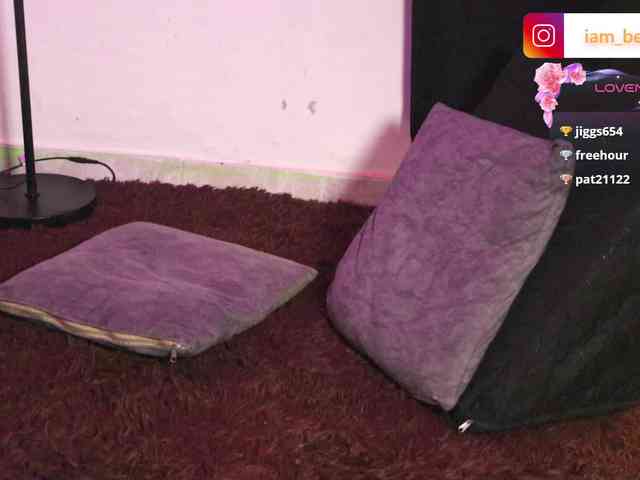 yourtoybella webcam