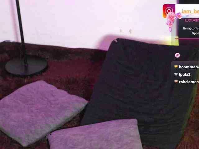 yourtoybella webcam
