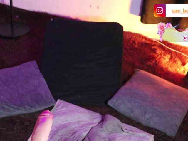 yourtoybella webcam