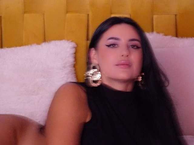 RanyaHermes live webcam show