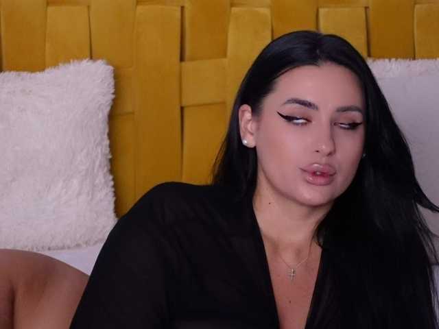RanyaHermes live cam on BongaCams