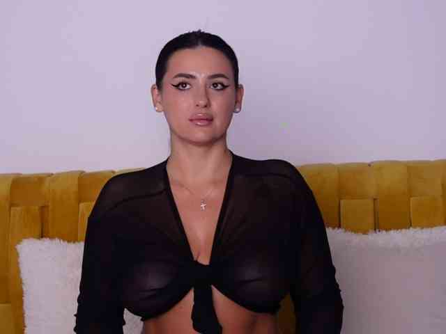 adult cam xxx RanyaHermes