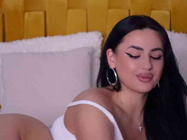 RanyaHermes webcam