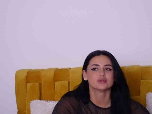 RanyaHermes webcam