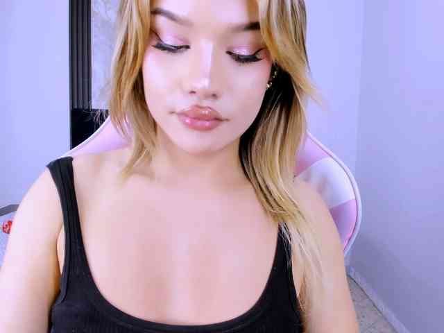 Keendall Live Webcam on BongaCams