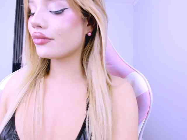Keendall Sex Cam Show