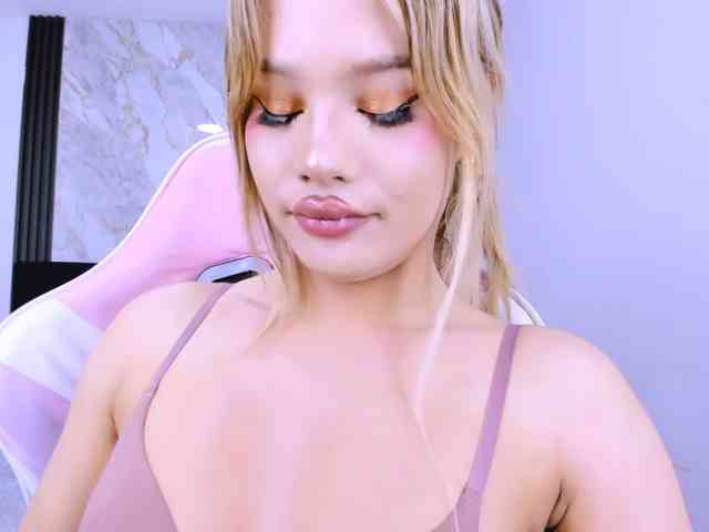 Keendall Sex Cam Show