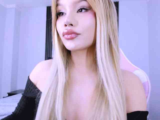 Keendall Live Webcam on BongaCams