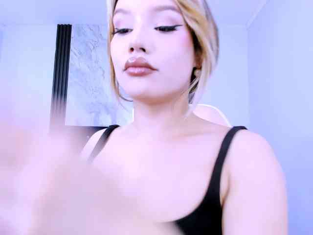 Keendall Sex Cam Show