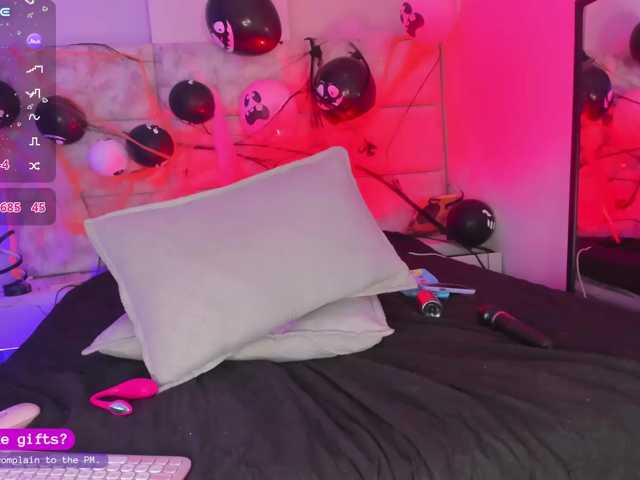 karimee live cam on BongaCams