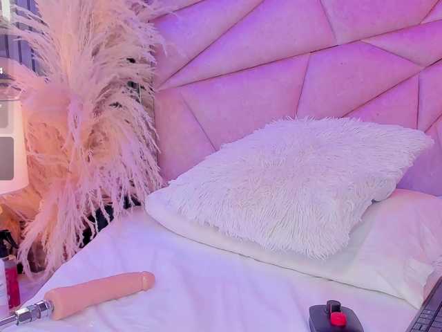 AlisseMiller live cam on BongaCams