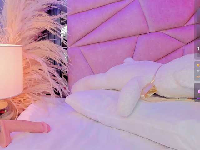 AlisseMiller live cam preview
