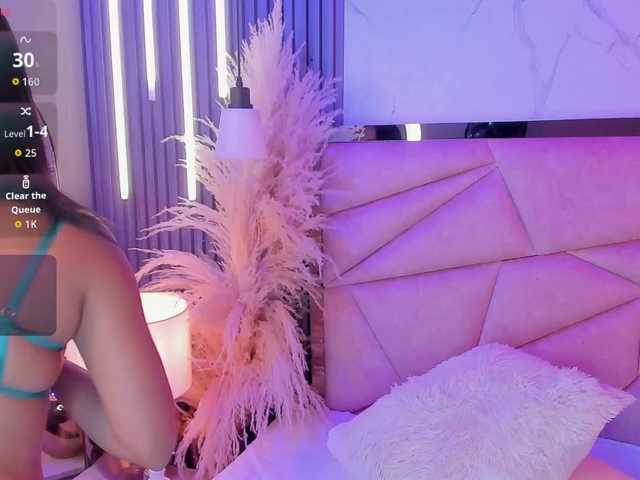 AlisseMiller live cam on BongaCams