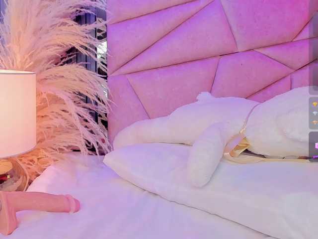 AlisseMiller live cam preview