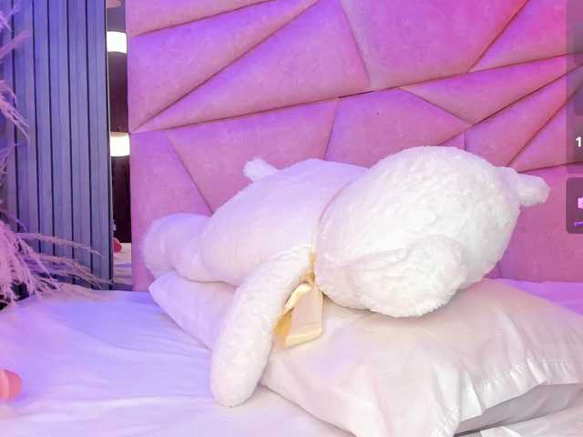 AlisseMiller live cam preview