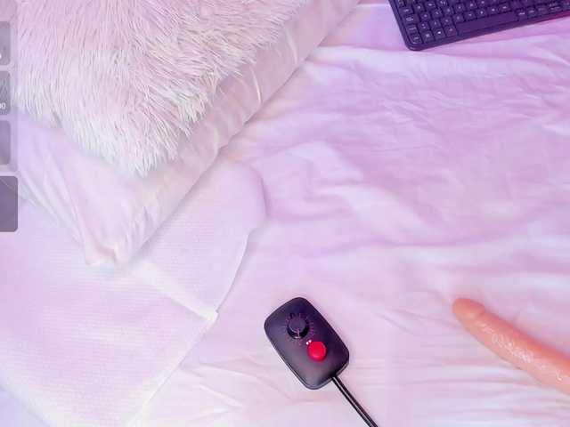 AlisseMiller live cam on BongaCams