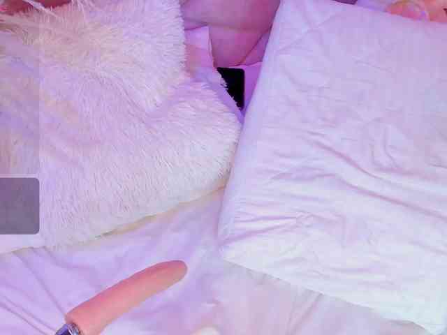 AlisseMiller webcam