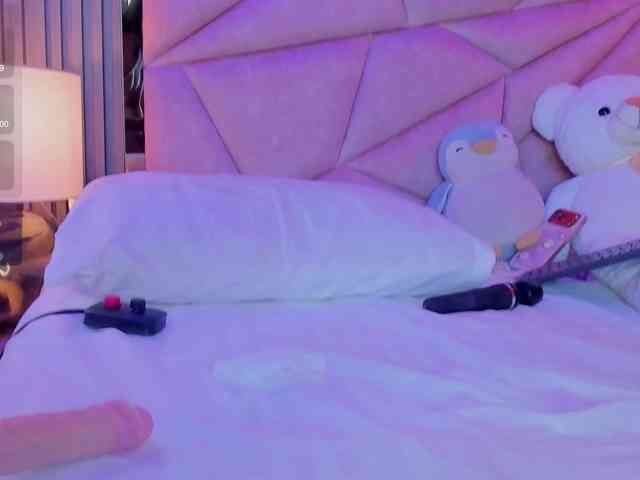 AlisseMiller webcam