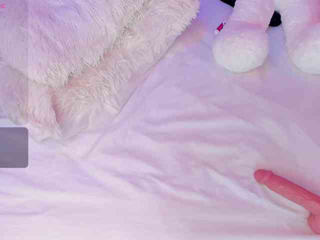 AlisseMiller webcam