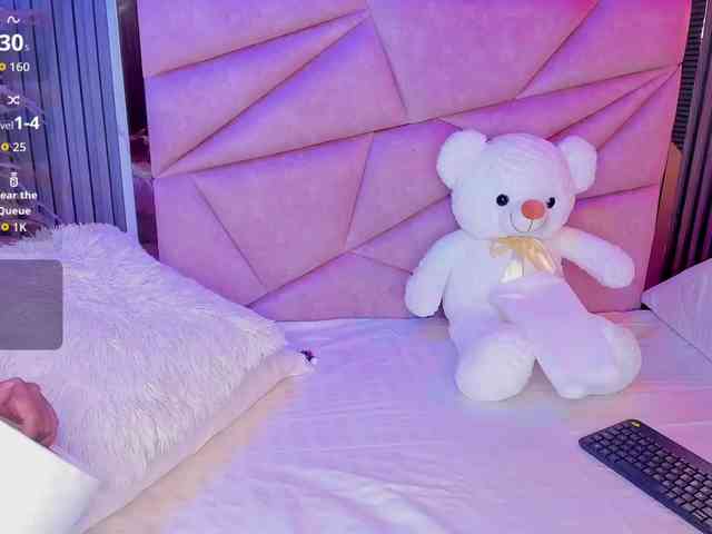 AlisseMiller webcam