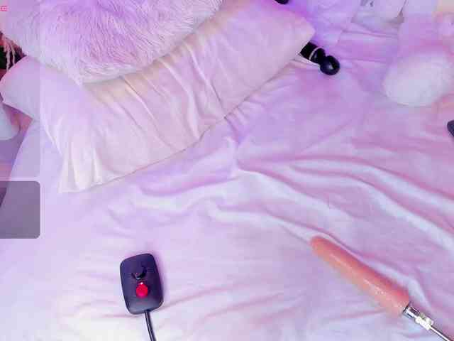 AlisseMiller webcam