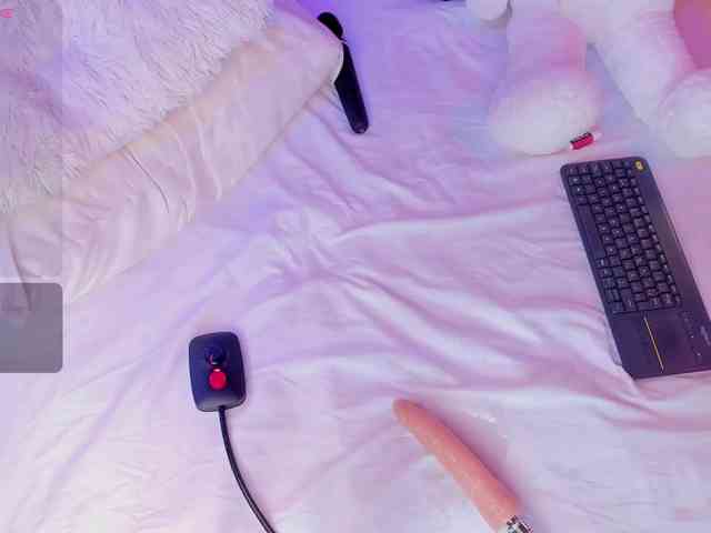 AlisseMiller webcam